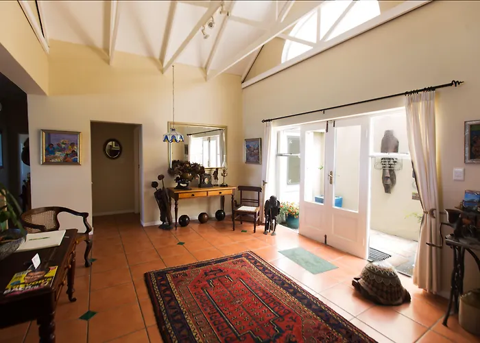 Moonglow Guesthouse